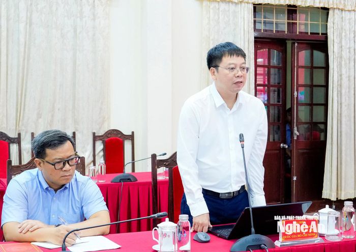 Thành viên đoàn công tác Ban Chỉ đạo 35 Học viện Chính trị Quốc gia Hồ Chí Minh phát biểu. Ảnh: Phạm Bằng