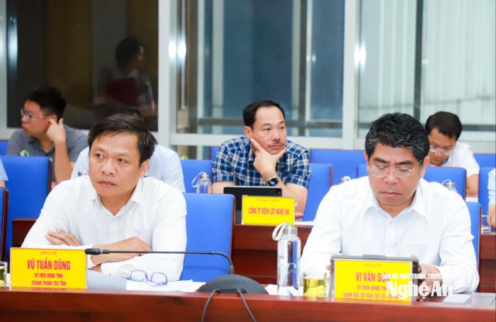 Các đại biểu dự phiên họp thường kỳ tháng 7/2026 của UBND tỉnh. Ảnh: Thành Duy