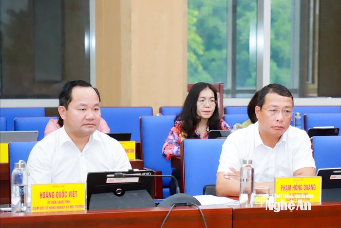 Các đại biểu dự phiên họp thường kỳ tháng 7/2026 của UBND tỉnh. Ảnh: Thành Duy