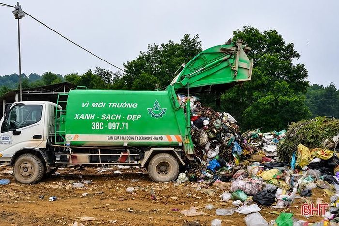 Mức giá dịch vụ thu gom, vận chuyển, xử lý chất thải rắn sinh hoạt được phân chia theo khu vực, quy mô, công nghệ xử lý nhằm bảo đảm phù hợp với điều kiện thực tế từng địa bàn.