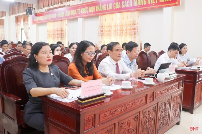 Đại biểu tham dự hội nghị.