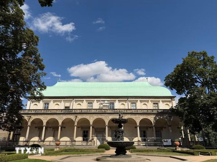 Khu vườn Hoàng gia (Královská zahrada) nằm ở phía Bắc Quần thể lâu đài Prague. (Ảnh: Trần Hòa/TTXVN)