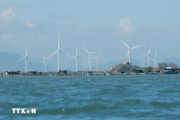  Những dự án điện gió tại khu vực tỉnh Ninh Thuận cũ, nay là tỉnh Khánh Hòa. (Ảnh: Minh Quyết/TTXVN) 