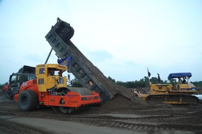 Các địa phương rà soát nâng công suất các mỏ đang hoạt động, tổ chức cấp phép khai thác khoáng sản làm vật liệu xây dựng. (Ảnh: Việt Hùng/Vietnam+)