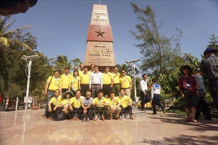 Anh Nguyễn Văn Cường trong chuyến thăm Trường Sa năm 2015. Ảnh: Nhân vật cung cấp
