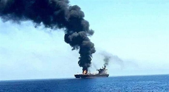Một trong những con tàu bị lực lượng Houthi tấn công trên Biển Arab, Biển Đỏ, Địa Trung Hải và Ấn Độ Dương. Ảnh: IRNA/TTXVN