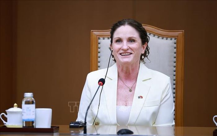 Đại sứ New Zealand Caroline Beresford phát biểu. Ảnh: Dương Giang/TTXVN