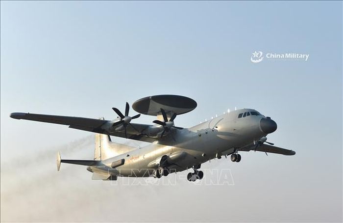Một máy bay quân sự của Trung Quốc. Ảnh tư liệu: Defence-blog/TTXVN