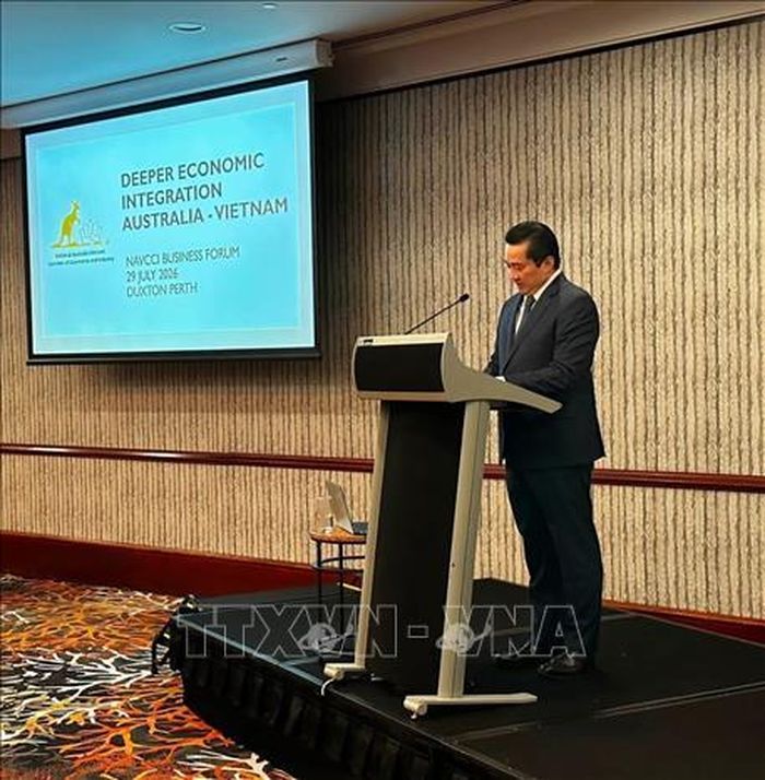 Tổng lãnh sự Việt Nam tại Perth Phạm Hải Anh phát biểu dẫn đề tại sự kiện. Ảnh: TTXVN phát