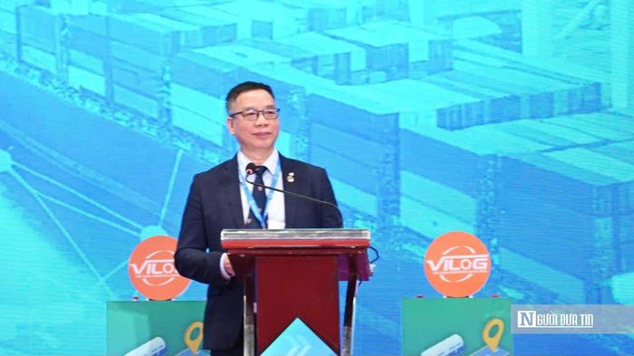 Ông Đào Trọng Khoa, Phó Chủ tịch Liên đoàn các Hiệp hội Giao nhận Vận tải Quốc tế (FIATA), Chủ tịch Hiệp hội Doanh nghiệp Dịch vụ Logistics Việt Nam (VLA), phát biểu khai mạc VILOG 2026.
