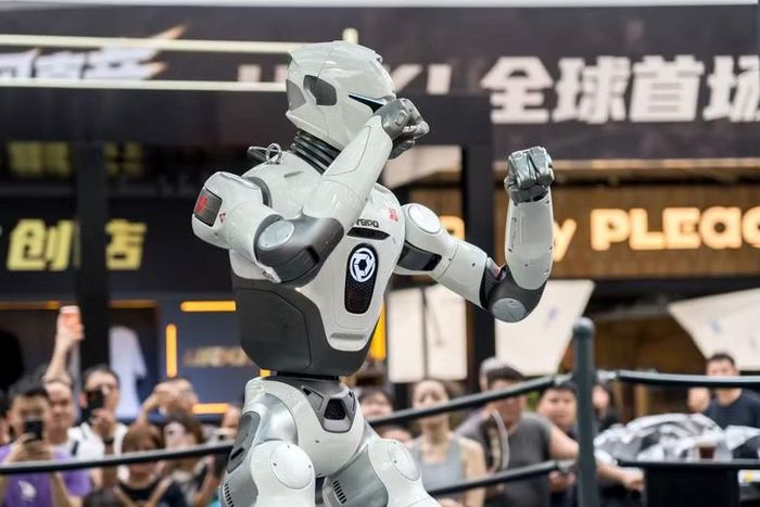 Robot hình người của Trung Quốc nằm trong nhóm thiết bị mới bị Mỹ cấm nhập khẩu vì lo ngại rủi ro an ninh. Ảnh: Getty.