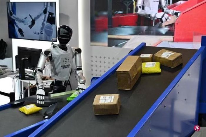 Ngày 28/7, Mỹ đưa robot hình người Trung Quốc vào danh sách sản phẩm bị kiểm soát nhập khẩu. Ảnh: AFP.