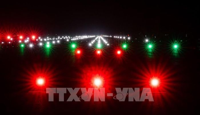 Giàn dẫn đường cất hạ cánh số 2 Cảng hàng không quốc tế Phú Quốc. Ảnh: TTXVN phát