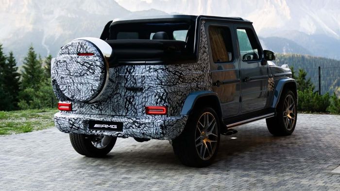 Mercedes-AMG G63 mui trần lộ diện trước ngày ra mắt.