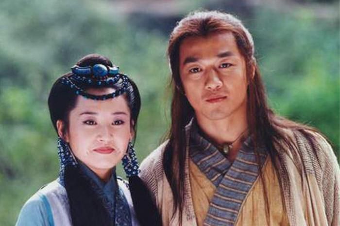 Lệnh Hồ Xung và Nhậm Doanh Doanh là một trong những cặp đôi được yêu thích nhất kiếm hiệp Kim Dung.