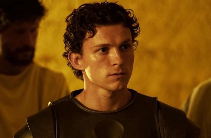 Tom Holland trong phim bom tấn The Odyssey của Christopher Nolan. Ảnh: Universal