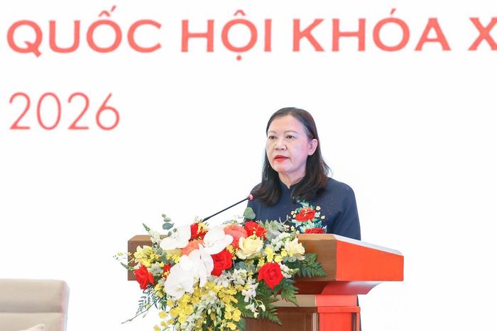 Chủ nhiệm Ủy ban Dân nguyện và Giám sát Lê Thị Nga phát biểu