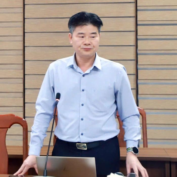 Ông Phương Đình Anh, Phó Chánh Văn phòng Điều phối nông thôn mới Trung ương (Bộ Nông nghiệp và Môi trường), phát biểu tại cuộc họp