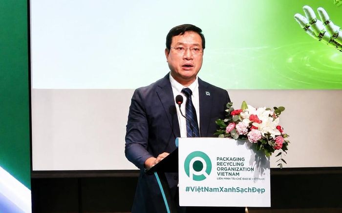 Ông Hồ Kiên Trung, Phó Cục trưởng Cục Môi trường (Bộ Nông nghiệp và Môi trường), nhìn nhận, thị trường tái chế từng bước phát triển và nhiều mô hình hợp tác mới giữa doanh nghiệp sản xuất, đơn vị thu gom và nhà tái chế đã được hình thành. Ảnh: Hà Duyên.