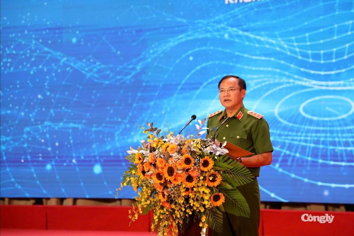 Thượng tướng Nguyễn Văn Long - Thứ trưởng Bộ Công an phát biểu tại lễ phát động.
