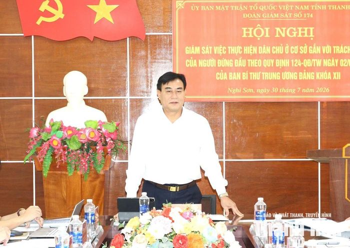 Phó Chủ tịch Ủy ban MTTQ tỉnh, Chủ tịch Hội Nông dân tỉnh Nguyễn Quốc Tiến kết luận buổi giám sát.