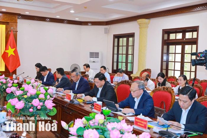 Các đại biểu tỉnh Thanh Hóa dự buổi làm việc.