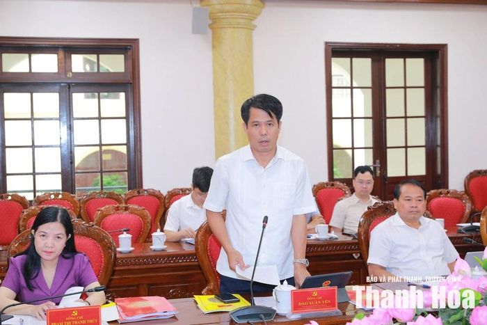 Trưởng Ban Tuyên giáo và Dân vận Tỉnh ủy Đào Xuân Yên phát biểu tại hội nghị.