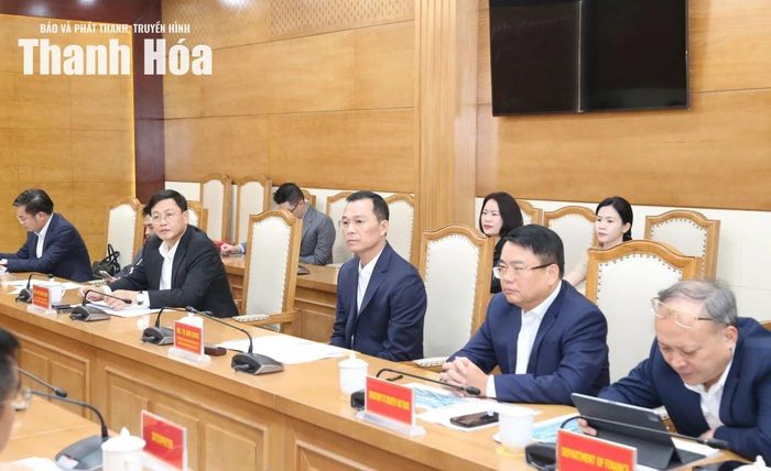 Chủ tịch UBND tỉnh Tô Anh Dũng cùng các đại biểu tỉnh Thanh Hóa dự buổi làm việc.