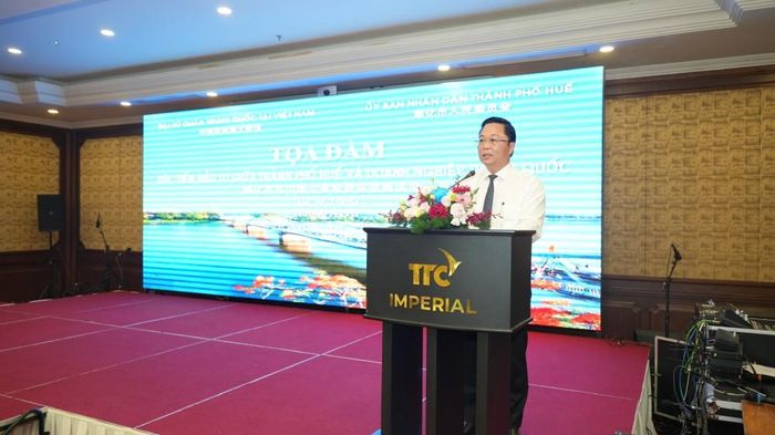 Chủ tịch UBND thành phố Lê Trí Thanh phát biểu tại hội nghị. Ảnh: UBND TP Huế