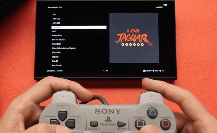 Taki Udon trình diễn giao diện Console Mode trên máy SuperStation FPGA.