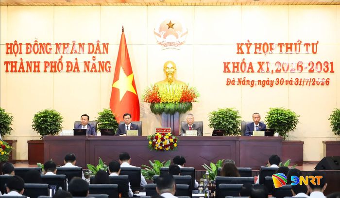 Chủ tọa kỳ họp. Ảnh: PV