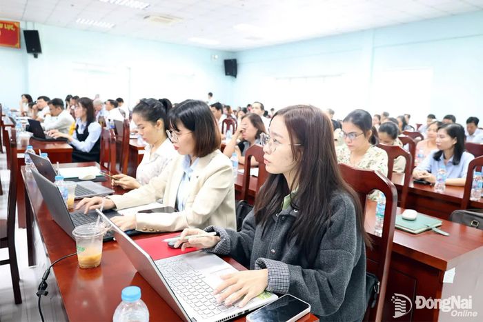 Các đại biểu tham dự hội nghị tập huấn. Ảnh: Hồ Thảo