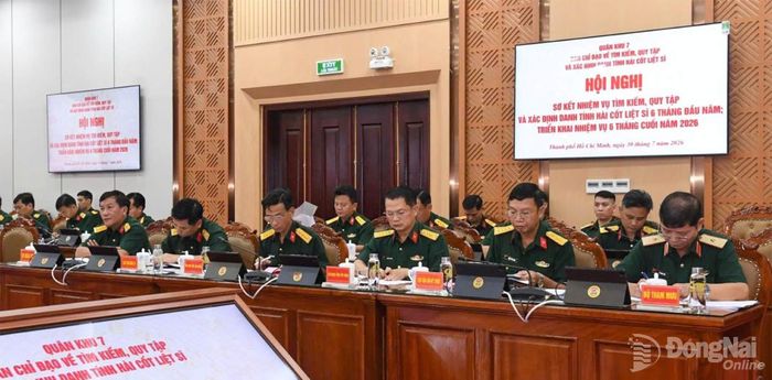 Thủ trưởng các cơ quan Quân khu 7 dự hội nghị. Ảnh: Cường Hoàng