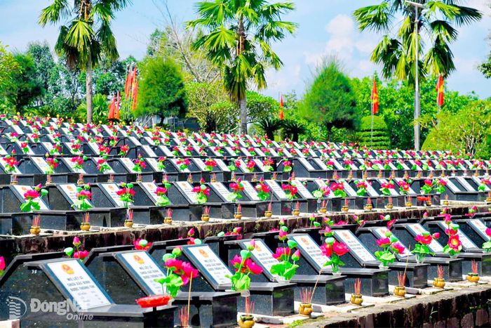 Hiện đã có 8/12 nghĩa trang liệt sĩ tại Đồng Nai đã hoàn thành việc lấy mẫu hài cốt liệt sĩ. Ảnh: Văn Chung