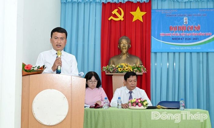 Nhà thơ Trương Trọng Nghĩa, Chủ tịch Hội Liên hiệp Văn học Nghệ thuật tỉnh ghi nhận, biểu dương kết quả và gợi mở, định hướng cho hoạt động Chi hội Nghệ sĩ Múa Việt Nam tỉnh Đồng Tháp.