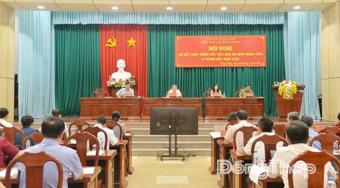 Quang cảnh hội nghị.