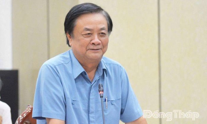 Đồng chí Lê Minh Hoan, nguyên Ủy viên Ban Chấp hành Trung ương Đảng, nguyên Phó Chủ tịch Quốc hội, nguyên Bí thư Tỉnh ủy Đồng Tháp đóng góp ý kiến tại buổi họp mặt.