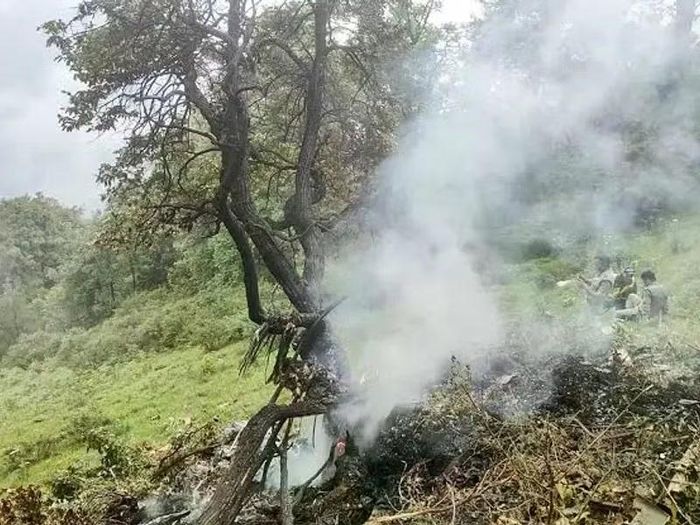  Trực thăng gặp nạn trong lúc tham gia diễn tập chữa cháy rừng, 7 người thiệt mạng. Ảnh: AFP 