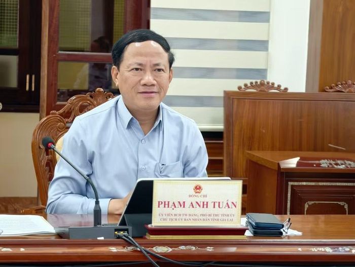  Chủ tịch UBND tỉnh Gia Lai Phạm Anh Tuấn khẳng định tỉnh sẽ đồng hành, tháo gỡ khó khăn để doanh nghiệp mở rộng năng lực cung ứng xăng dầu. Ảnh: Dũng Nhân 