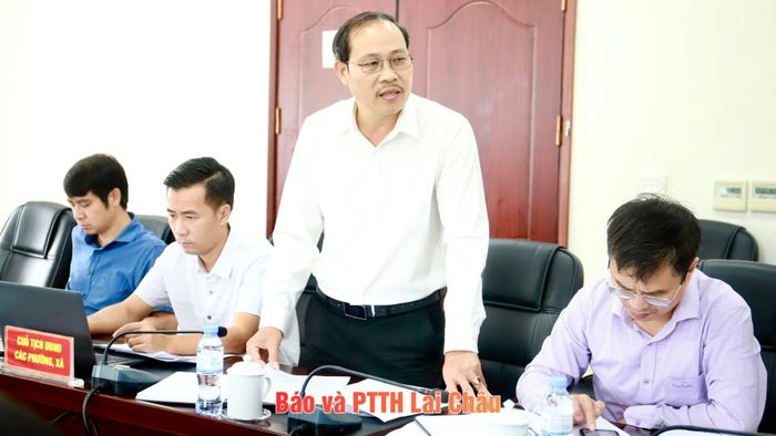 Đại biểu tham gia ý kiến vào các dự án luật.