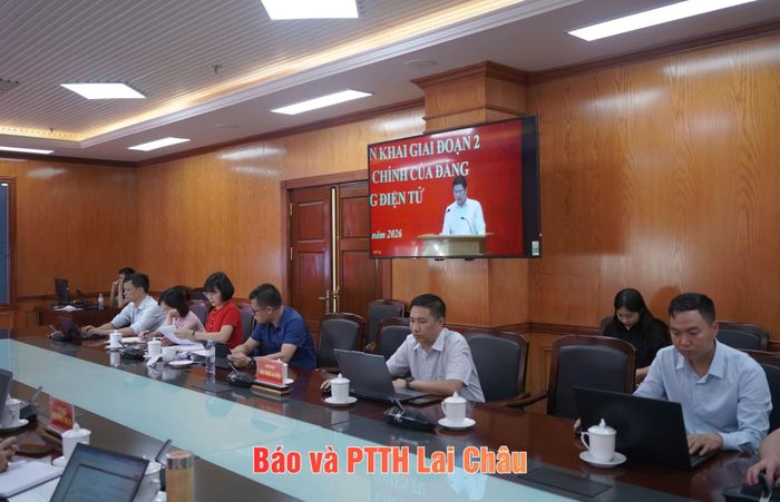 Đại biểu tỉnh Lai Châu tham dự hội nghị.