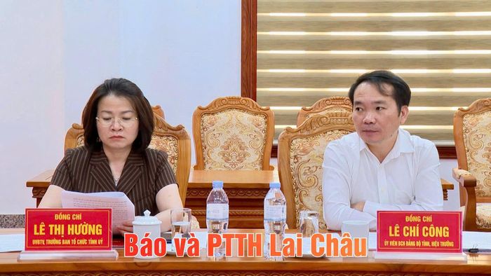Các đại biểu tham dự hội nghị.