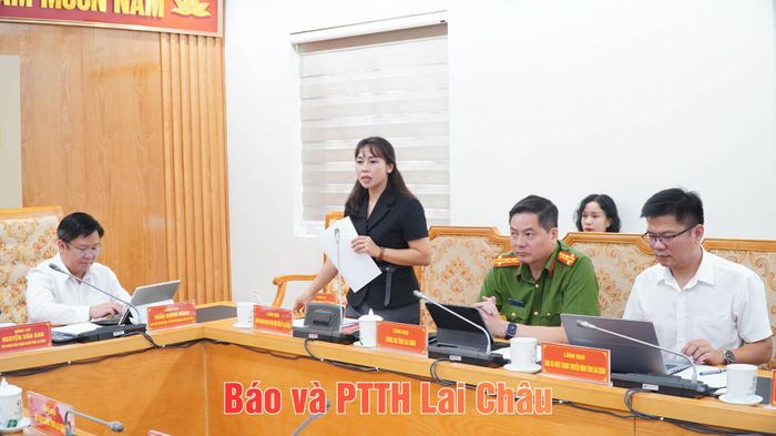  Đồng chí Đào Thị Thanh Nhàn – Phó Trưởng ban Thường trực, Ban Tuyên giáo và Dân vận Tỉnh ủy phát biểu tại buổi họp báo.