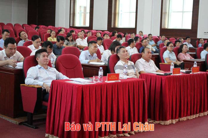 Đại biểu dự hội nghị.