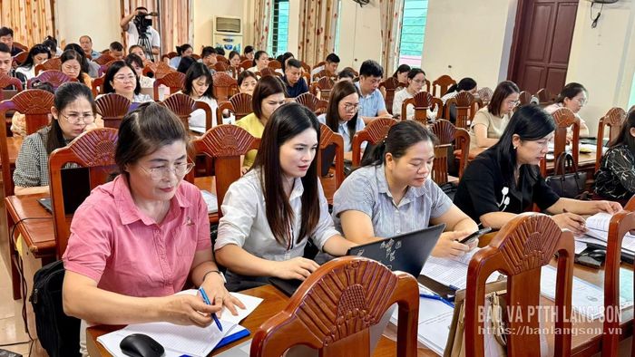 Các học viên tham gia lớp tập huấn thứ nhất