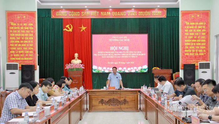 Đồng chí Nguyễn Văn Trường, Tỉnh ủy viên, Phó Chủ tịch HĐND tỉnh phát biểu tại hội nghị