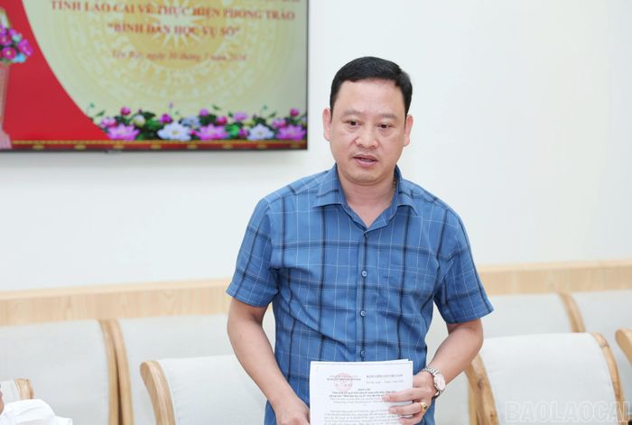 Đại biểu phát biểu trao đổi trong buổi khảo sát tại phường Yên Bái.