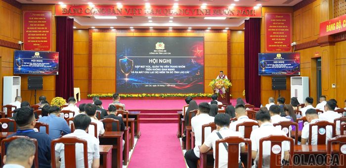 Quang cảnh hội nghị.