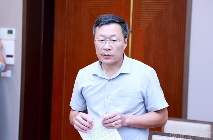 Đồng chí Trần Thanh Tùng - Phó Chủ nhiệm Ủy ban Kiểm tra Tỉnh ủy, Phó Trưởng Đoàn giám sát đã công bố quyết định, kế hoạch giám sát.