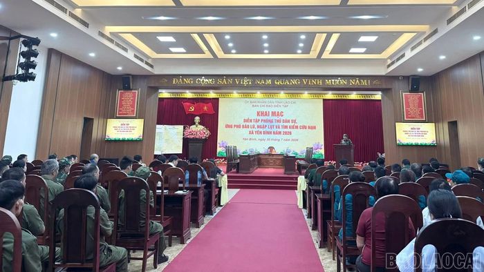 Quang cảnh khai mạc cuộc diễn tập.